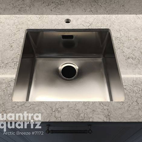 Quantra Quartz Кварцевый агломерат Arctic Breeze 7172 Quantra Quartz