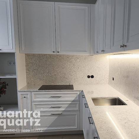 Quantra Quartz Кварцевый агломерат Arctic Breeze 7172 Quantra Quartz