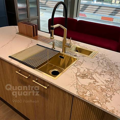 Quantra Quartz Кварцевый агломерат Pantheon 9960 Quantra Quartz