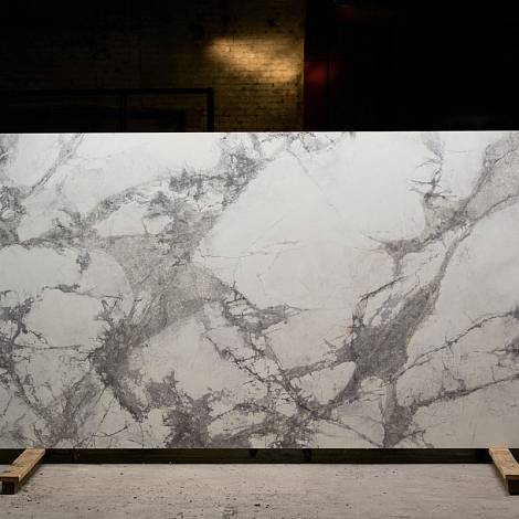 PRIMAX Кварцевый агломерат Primax Fresco 742 Calacatta Vento del Nord