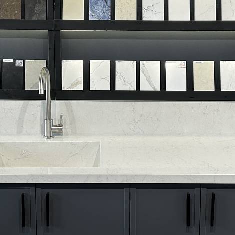 Vicostone Кварцевый агломерат Vicostone VALLEY WHITE BQ2600