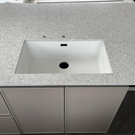 Quantra Quartz Кварцевый агломерат Arctic Breeze 7172 Quantra Quartz