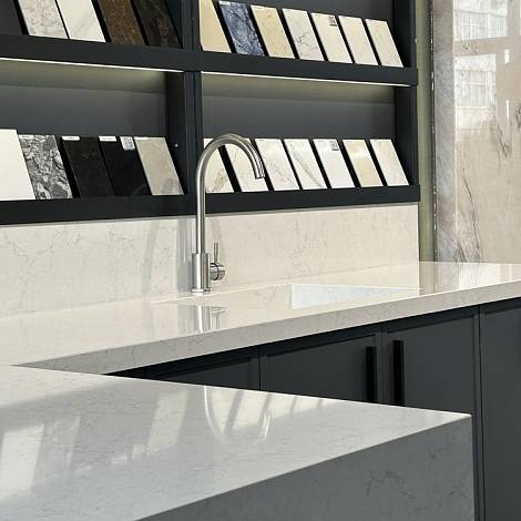 Vicostone Кварцевый агломерат Vicostone VALLEY WHITE BQ2600