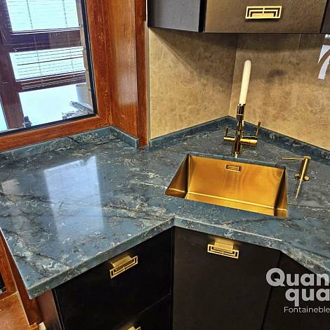 Quantra Quartz Кварцевый агломерат Fontainebleau 9986 Quantra Quartz