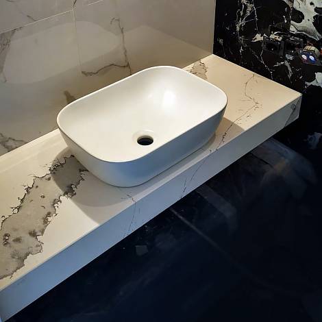 Quantra Quartz Кварцевый агломерат Calacatta Lucca 9010 Quantra Quartz