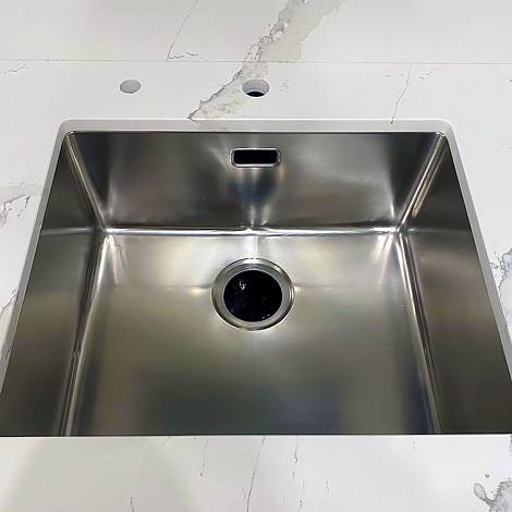 Quantra Quartz Кварцевый агломерат Calacatta Borghini 9444 Quantra Quartz