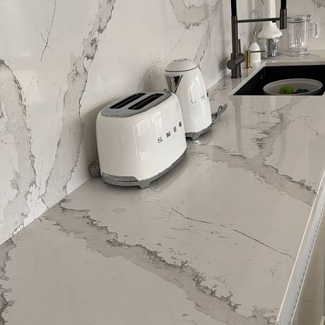 Quantra Quartz Кварцевый агломерат Calacatta Borghini 9444 Quantra Quartz