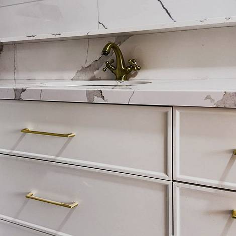 Quantra Quartz Кварцевый агломерат Calacatta Capri 9334 Quantra Quartz