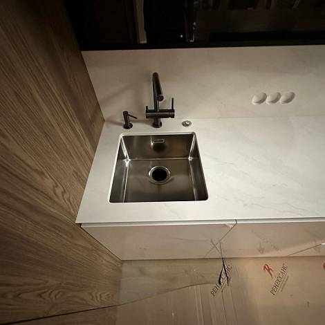 Vicostone Кварцевый агломерат Vicostone BQ8926 CALACATTA CALDIA