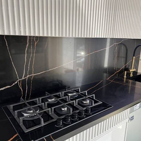 Avant Quartz Кварцевый агломерат Avant Quartz 7700 Калакатта Марсель